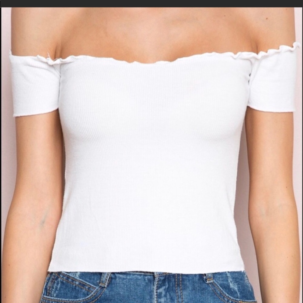 Brandy Melville off the shoulder shirt